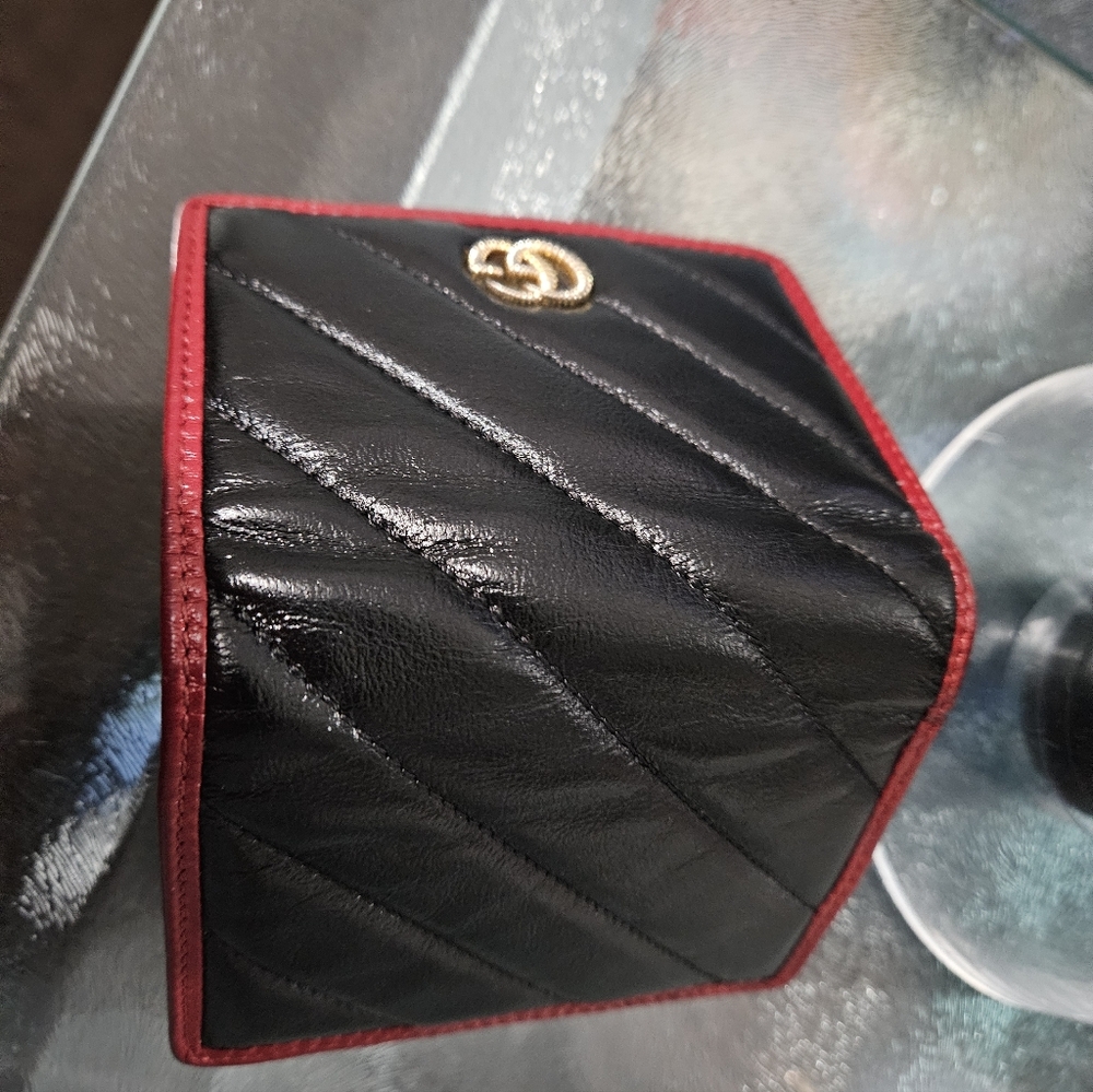 Gucci Quilted Black Wallet with Red Accents - Picture 13 of 16